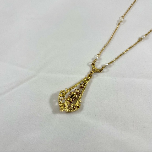 Vintage unique gold tone pendant necklace chain with faux pearls by 1928. - Picture 5 of 11